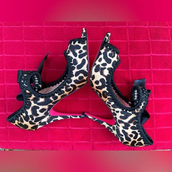 Betsey Johnson Calandra Leopard Print Ribbon Tie High Heel Sandals Size 8.5 NWOB - Picture 3 of 7